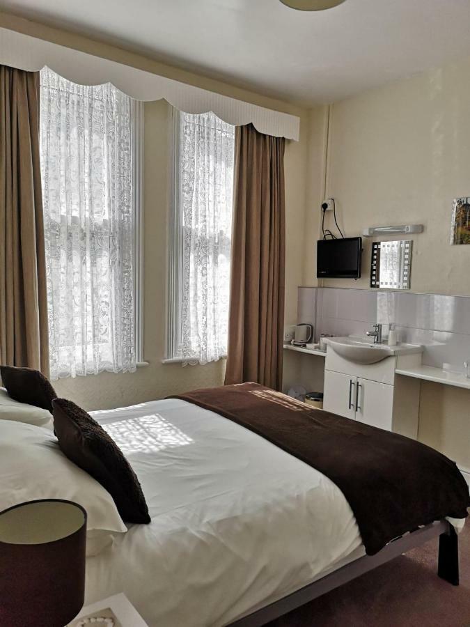 Sylvern House Hotel Scarborough Exterior photo
